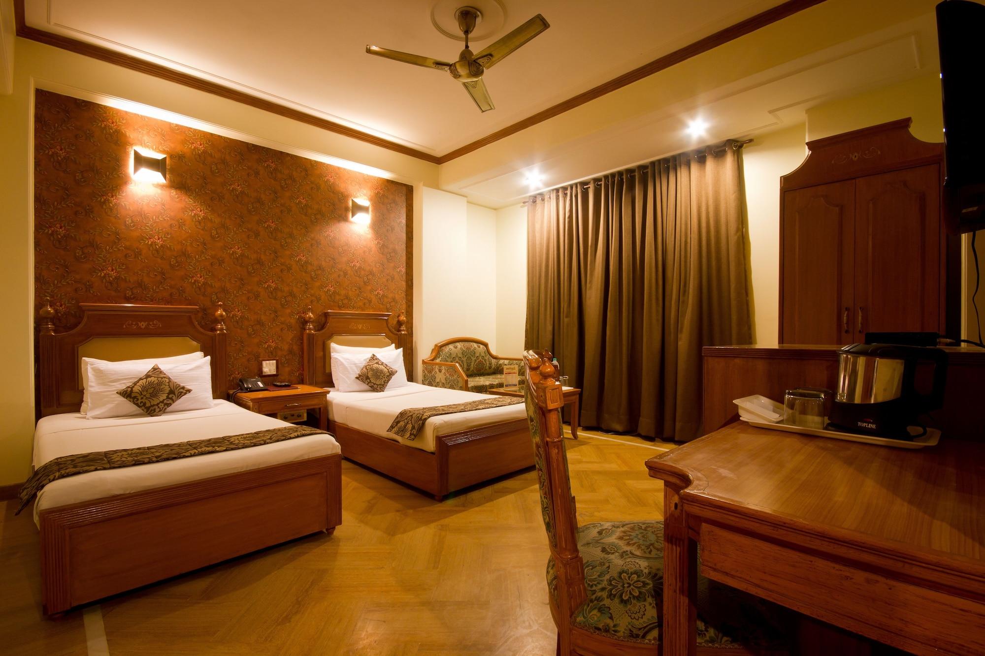 Hotel Sunstar Grand Delhi Zewnętrze zdjęcie