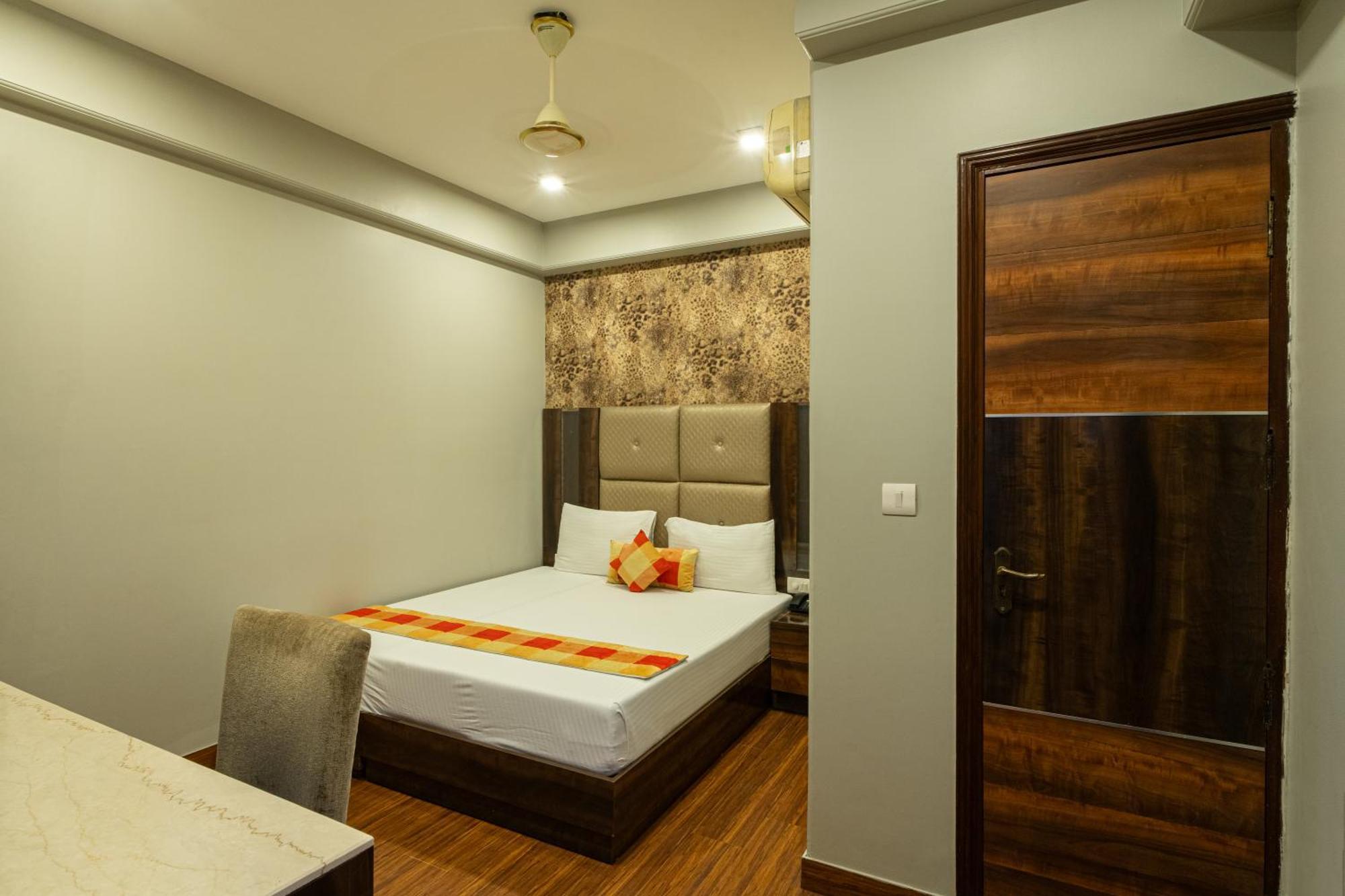 Hotel Sunstar Grand Delhi Zewnętrze zdjęcie
