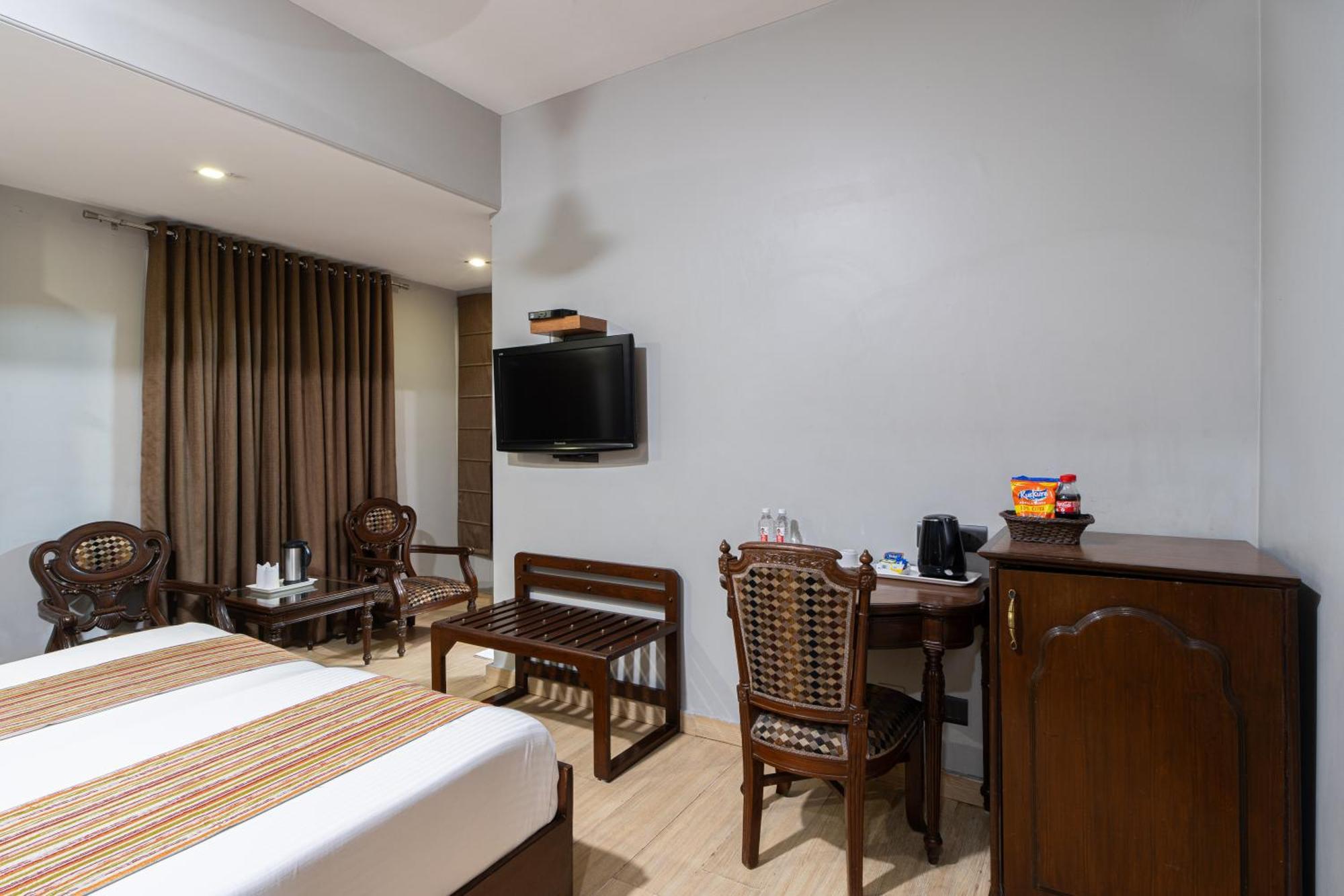 Hotel Sunstar Grand Delhi Zewnętrze zdjęcie