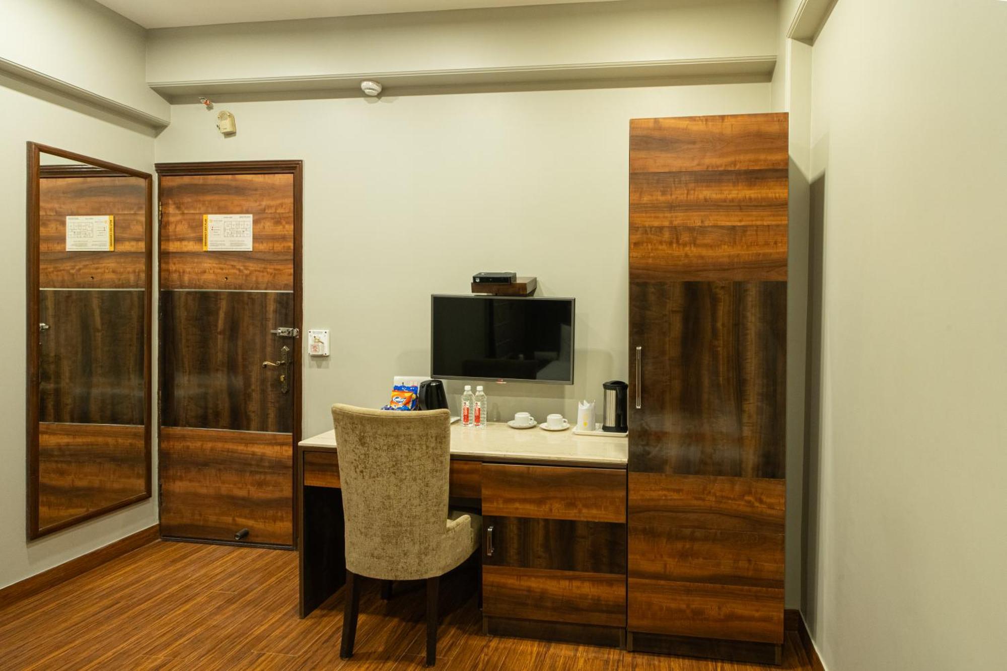 Hotel Sunstar Grand Delhi Zewnętrze zdjęcie