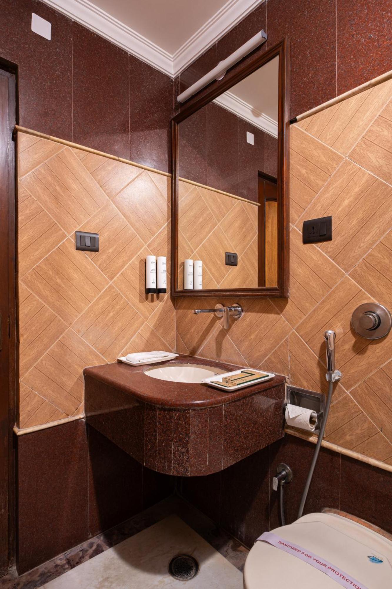 Hotel Sunstar Grand Delhi Zewnętrze zdjęcie