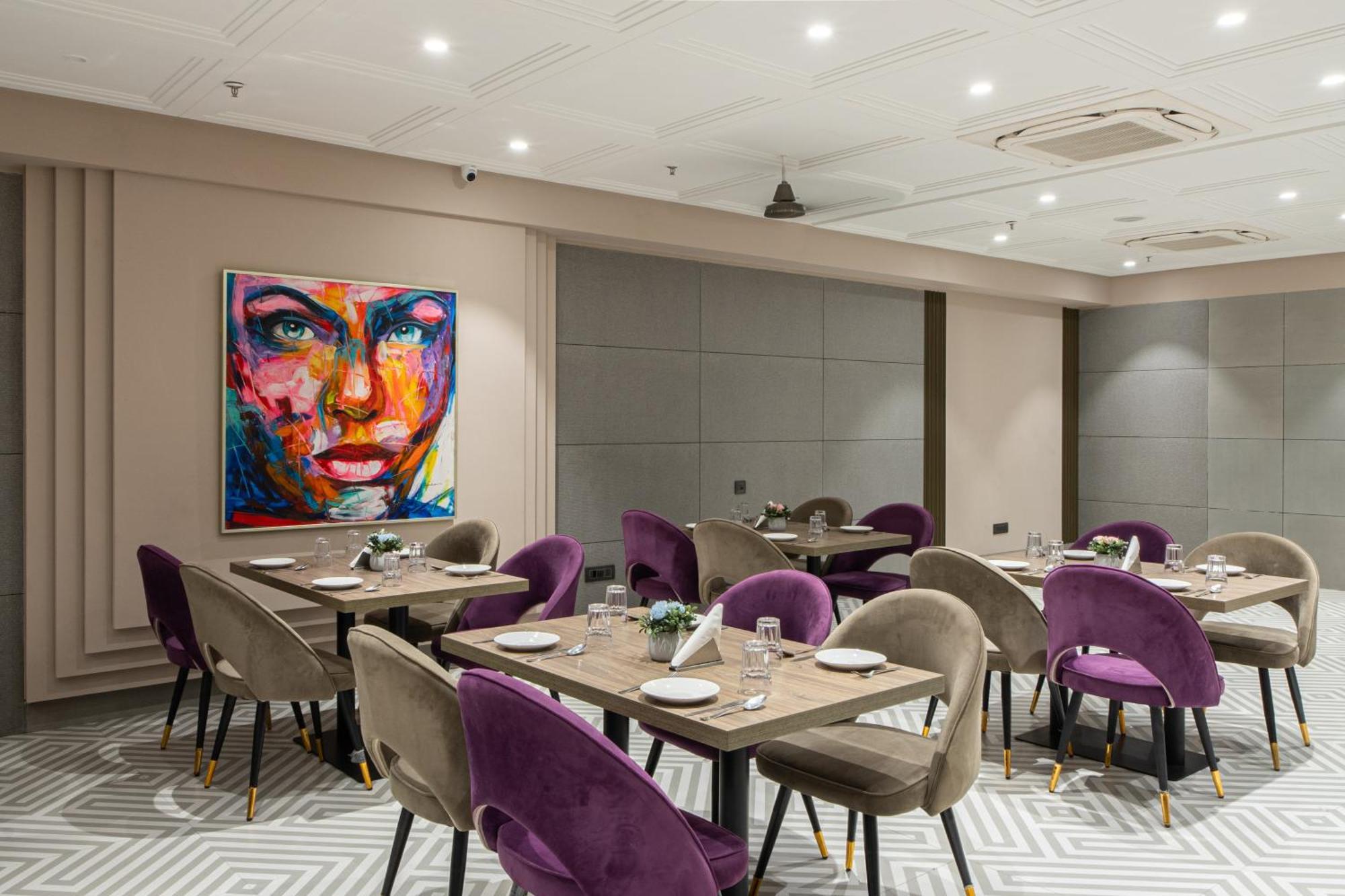 Hotel Sunstar Grand Delhi Zewnętrze zdjęcie