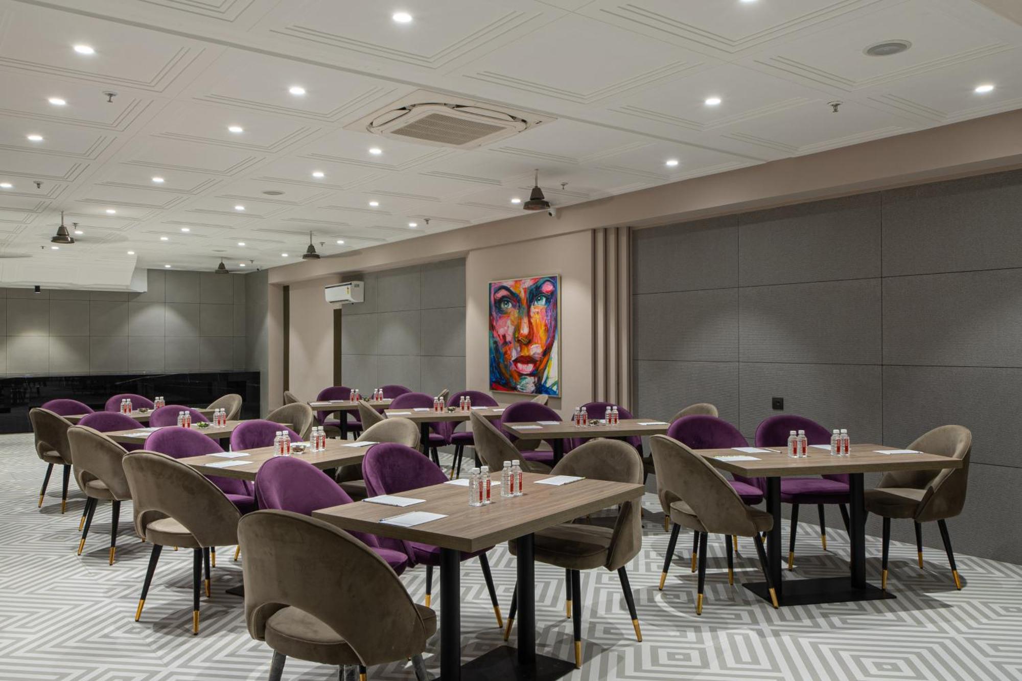 Hotel Sunstar Grand Delhi Zewnętrze zdjęcie