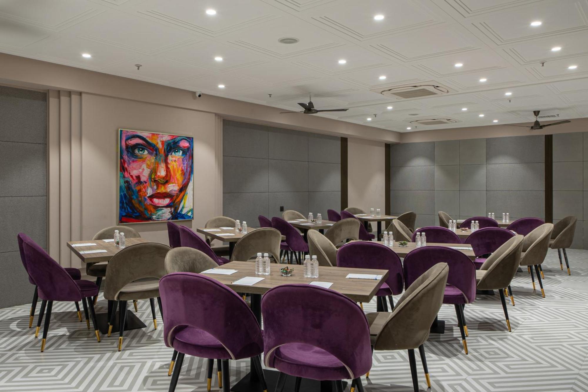 Hotel Sunstar Grand Delhi Zewnętrze zdjęcie
