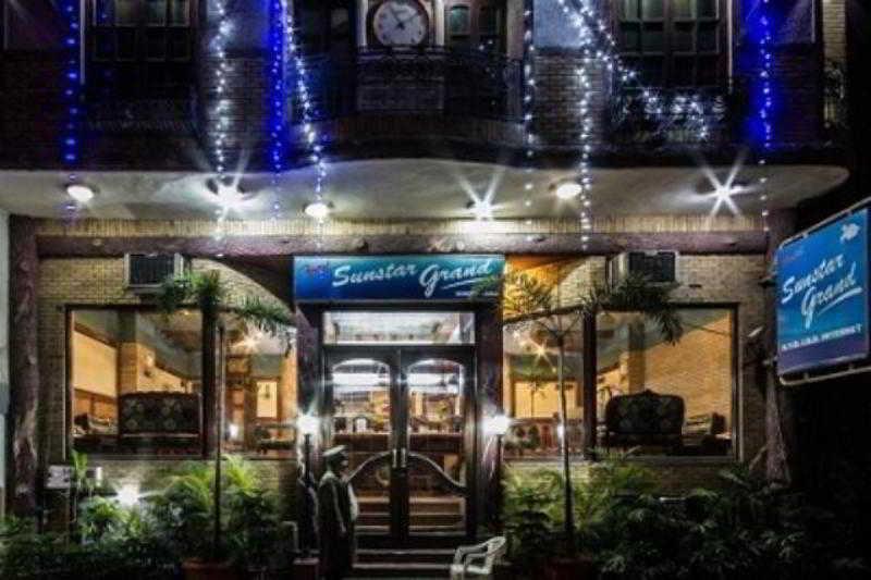 Hotel Sunstar Grand Delhi Zewnętrze zdjęcie